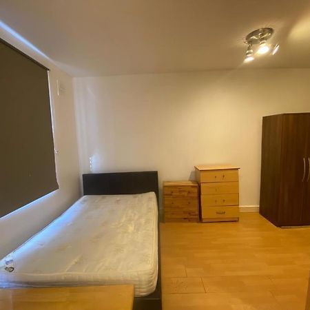 Golders Way Rooms Londres Exterior foto
