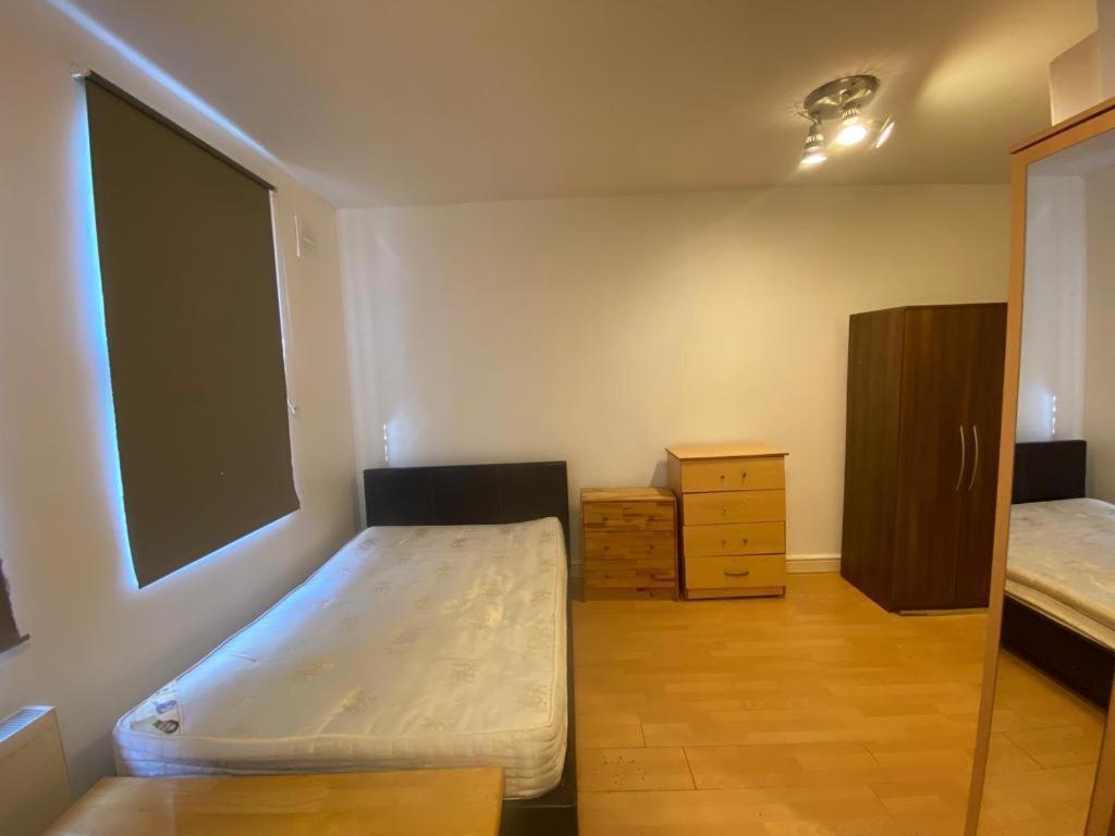 Golders Way Rooms Londres Exterior foto